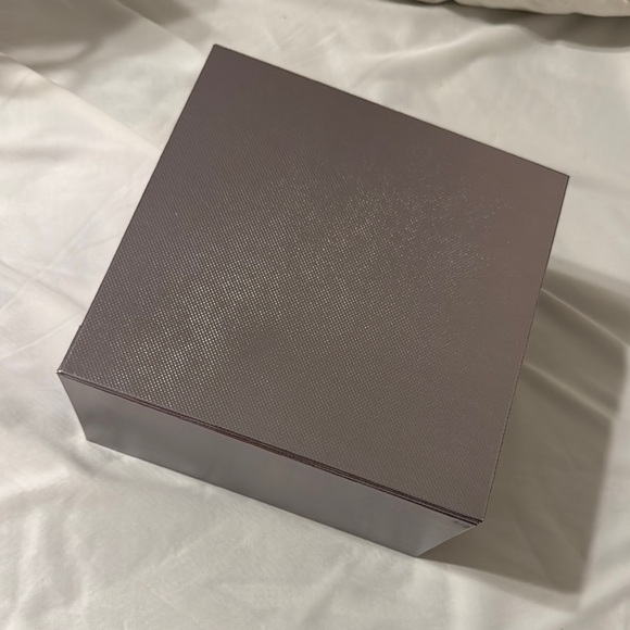 TF Silver Box - Picture 3 of 3